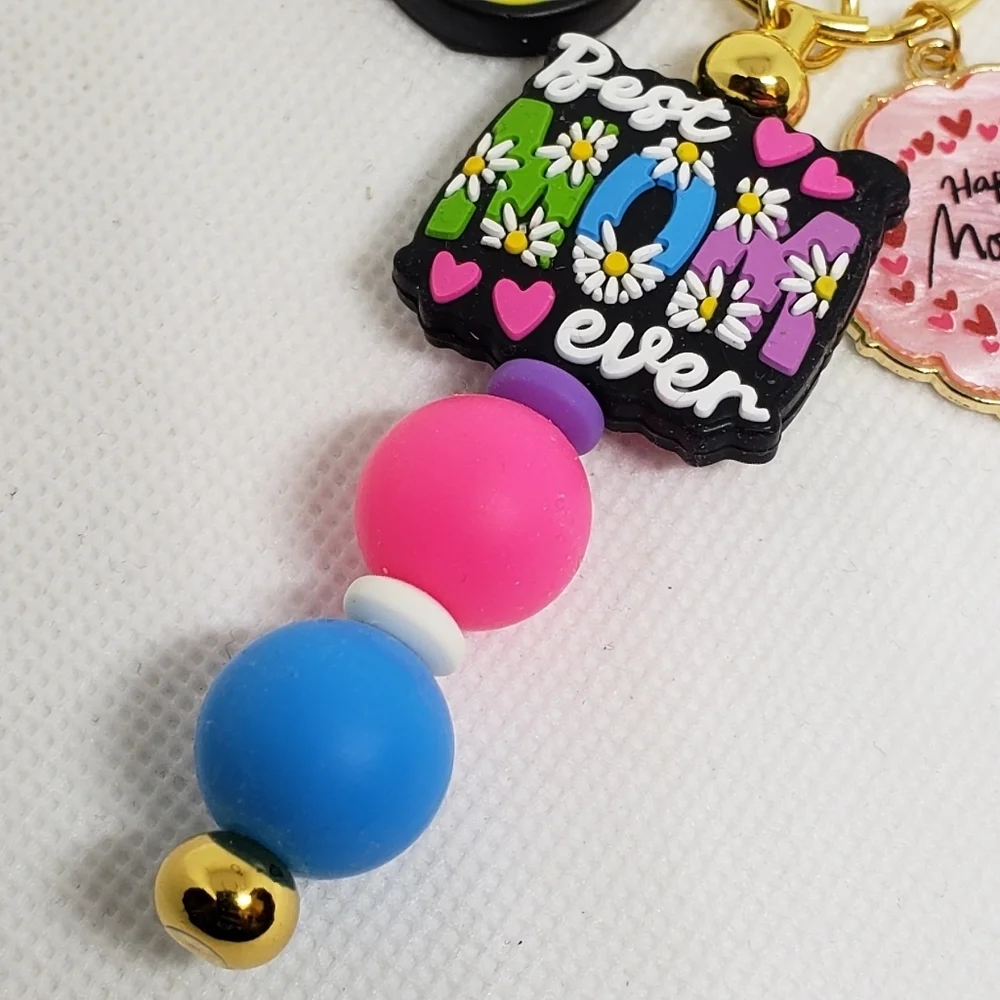 Handmade Silicone Focal Beaded Best Mom Ever Keychain